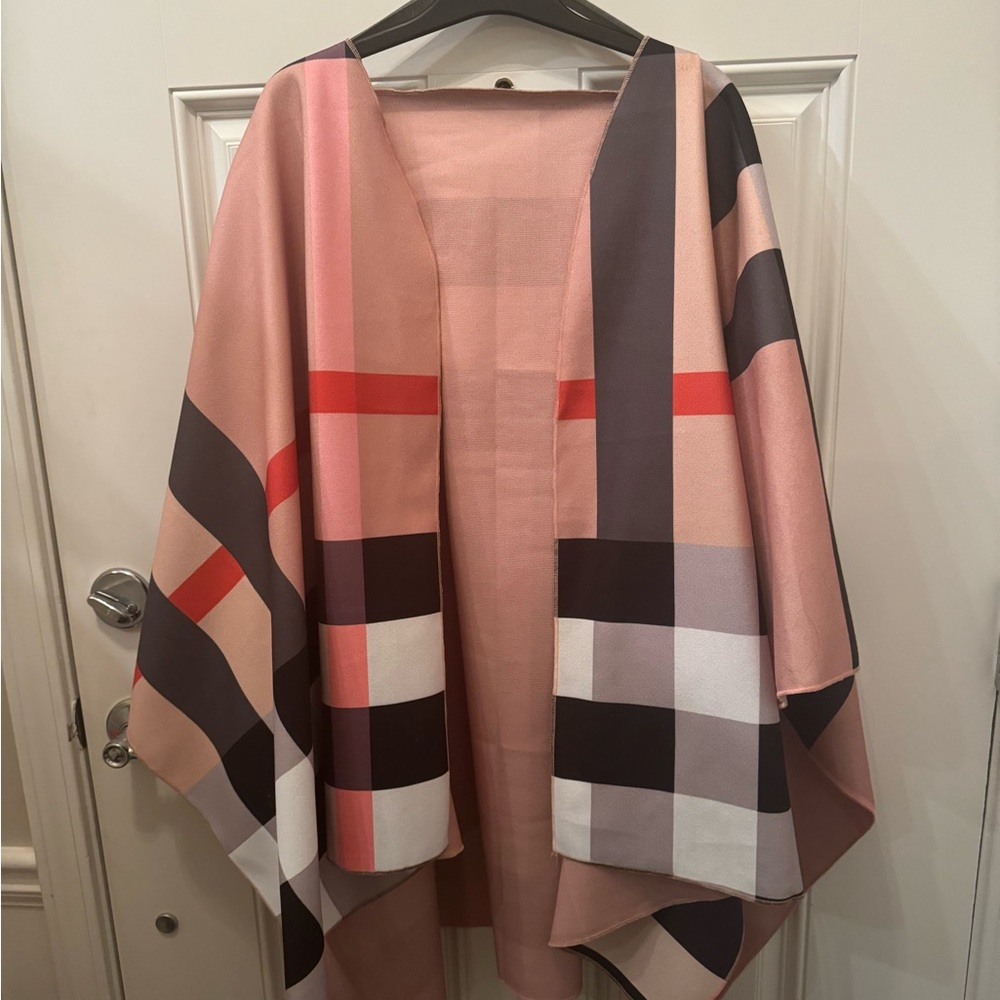 Beautiful Bold And Multi-Colored Wrap!! - image 2